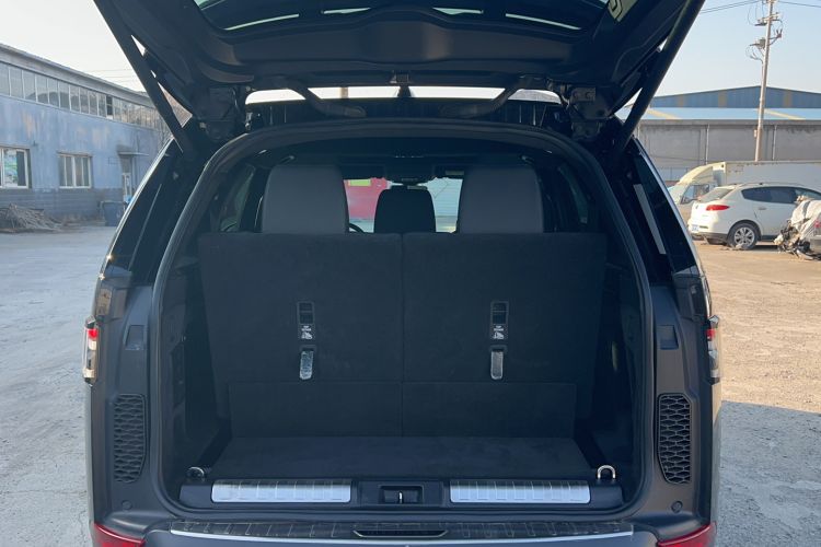 Used Land Rover Discovery 2018 2.0T SE
