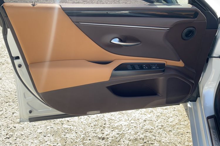 Used Lexus ES 2018 200 Excellence Edition China V Standard Interior 4