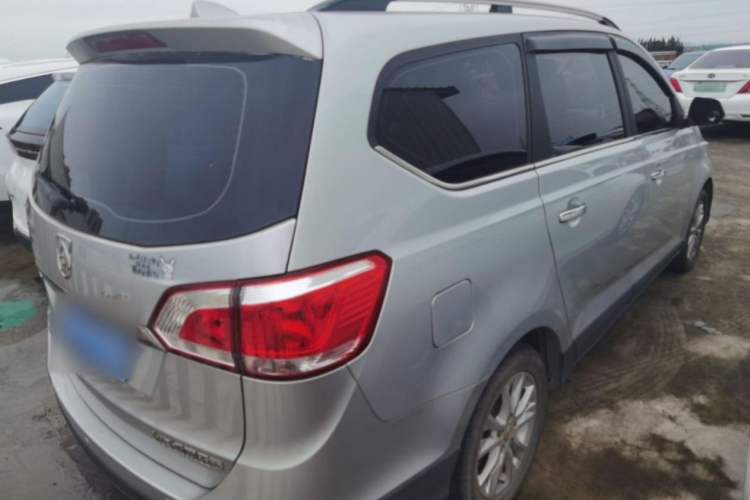 Used Baojun 730 2015 1.8L Manual Luxury Navigation ESP Version 7-seater