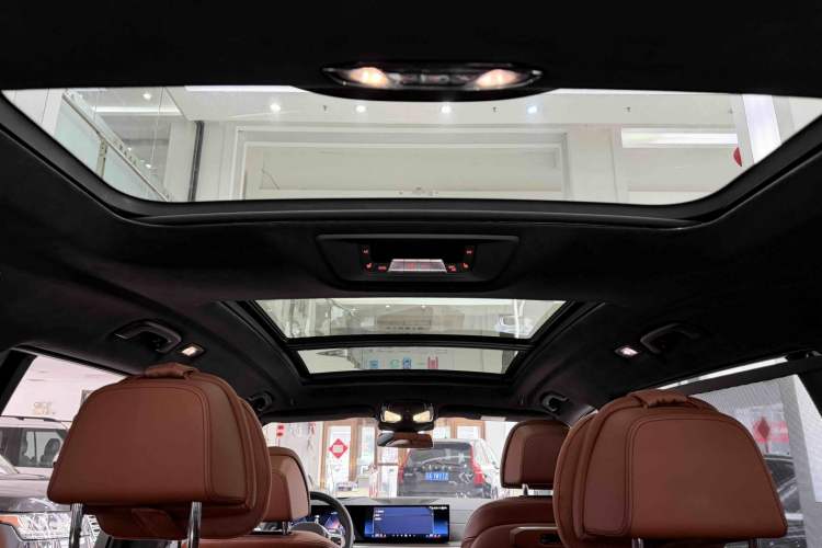 Used BMW X7 2023 xDrive40i Luxury M Sport Package Interior 7