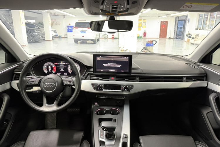 Used Audi A4L 2020 40 TFSI Luxury Dynamic Model
