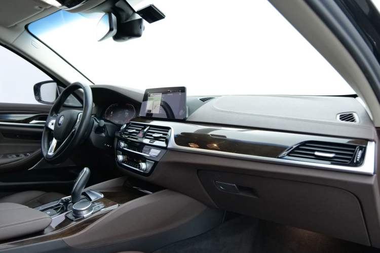 Used BMW 5 Series 2020 525Li Luxury Package