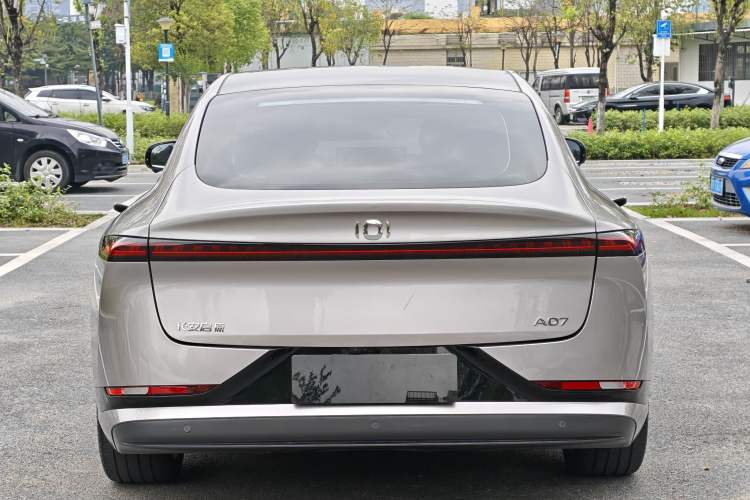 Used CHANGAN NEVO A07 2024 All-Electric "True Fragrance" Edition 710 Flagship Model Exterior 6