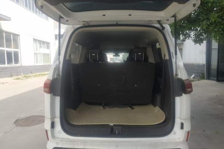 Used BAW Ruisheng Ace M7 2023 2.0L Automatic Long-wheelbase Business Version 7 Seats Trunk