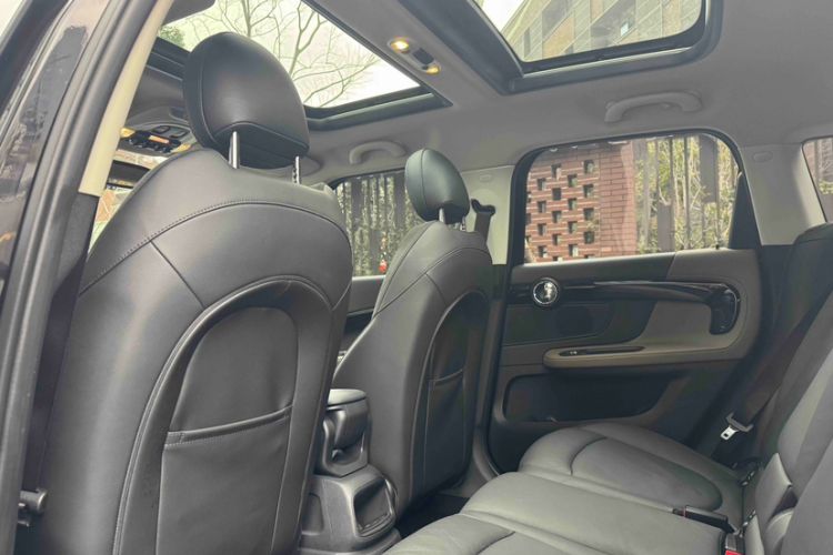 Used MINI Countryman 2019 1.5T COOPER ALL4 Artist Weekend Travel Edition