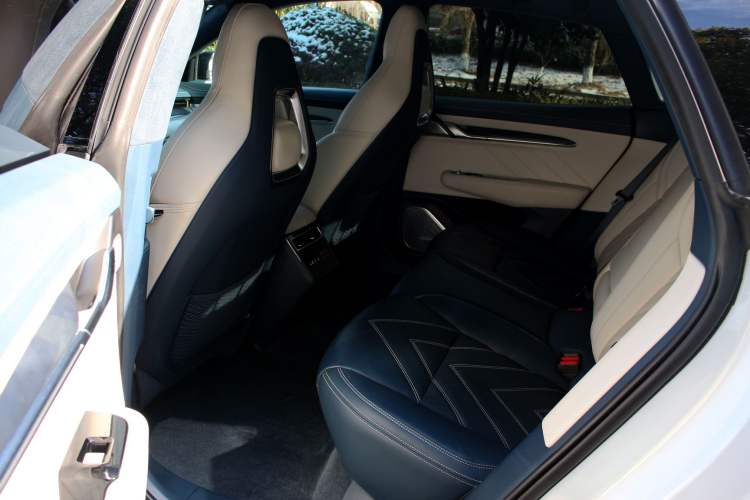 Used Zeekr 001 2022 Ultra-Long Range Dual-Motor YOU Version Interior 2