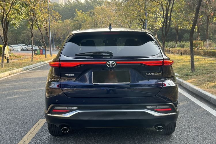 Used Toyota Harrier 2022 2.0L CVT Two-Wheel Drive Luxury Edition