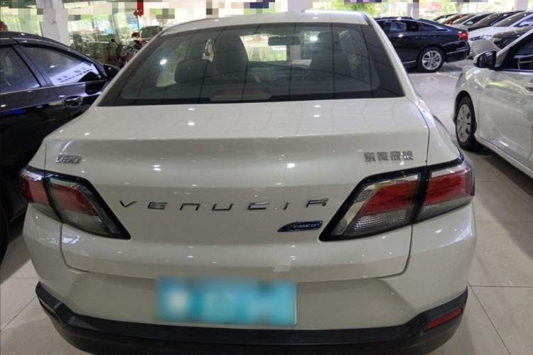 Used Venucia D60 2018 1.6L CVT Smart Connect Elite Edition
