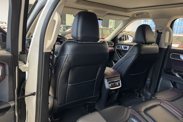 Used Ford Explorer 2023 EcoBoost 285 Four-Wheel Drive Titanium Edition 7-Seater