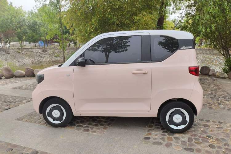 Used Wuling Hongguang MINIEV 2022 Macaron Premium Model – Lithium Iron Phosphate