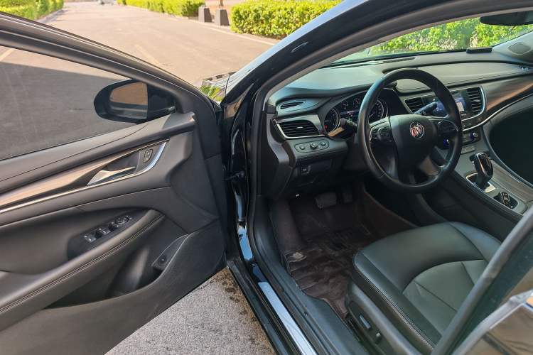 Used Buick LaCrosse 2021 652T Luxury Model
