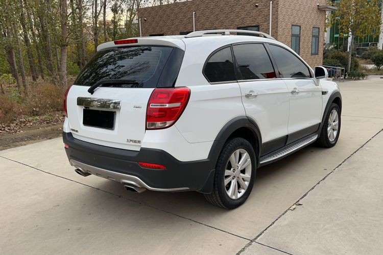 Used Chevrolet Captiva 2017 2.4L 4x4 Flagship Edition 7-Seater