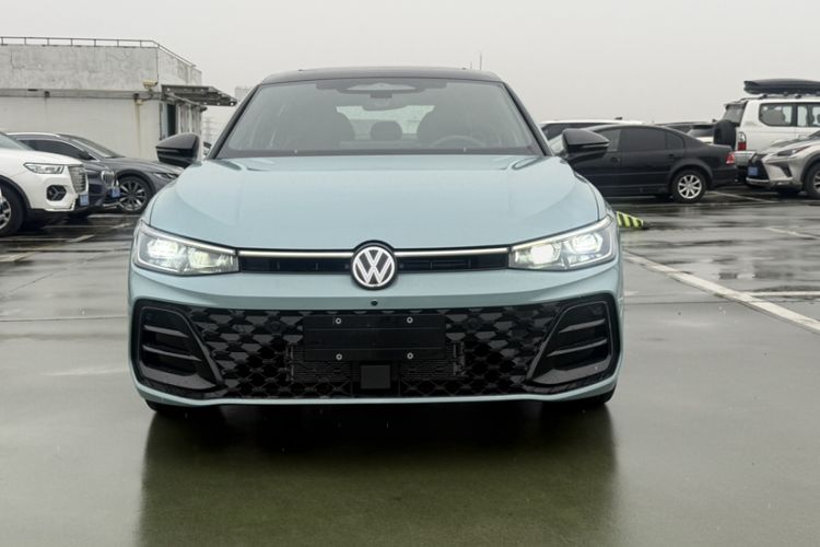 Used Volkswagen Passat 2025 Pro 380TSI Starry Dragon Luxury Edition Exterior 1