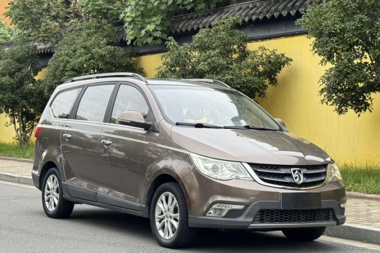 Used Baojun 730 2015 1.8L Manual Luxury Navigation ESP Version 7-seater
