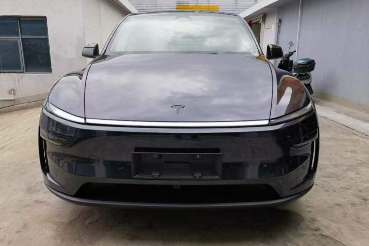 Used Tesla Model Y L 2025 Model Long-Range All-Wheel-Drive Version