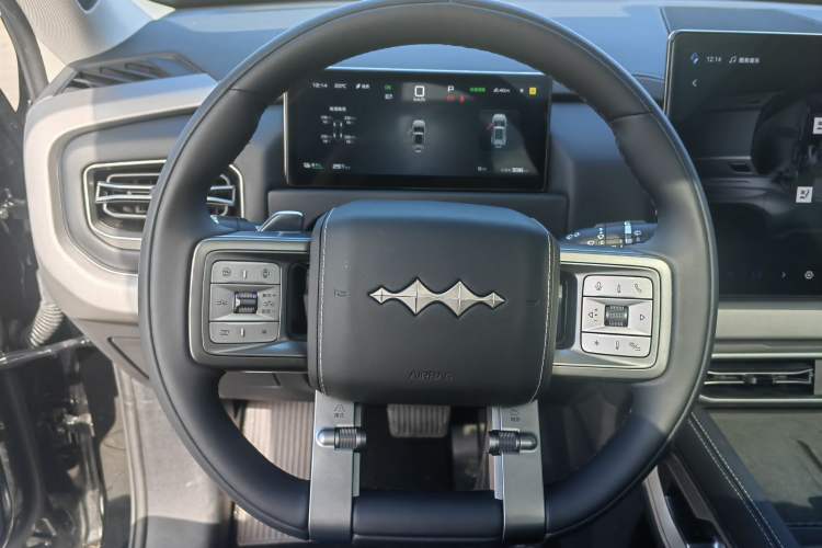 Used Formula Leopard Titanium 3 2025 501KM All-Wheel Drive Intelligent Driving Ultra Version