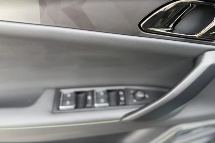 Used Lynk & Co 06 2023 Remix 1.5T Hero Interior 4