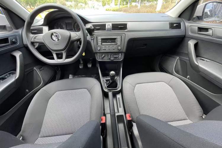 Used Volkswagen Santana 2021 1.5L Manual Fashion Edition Interior 4