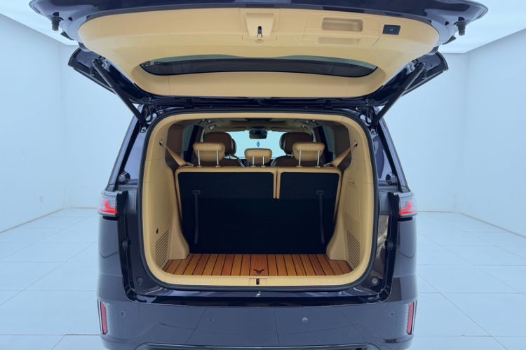 Used VOYAH Dream 2022 Low-Carbon Edition Dream+ Smart Enjoyment Package Trunk