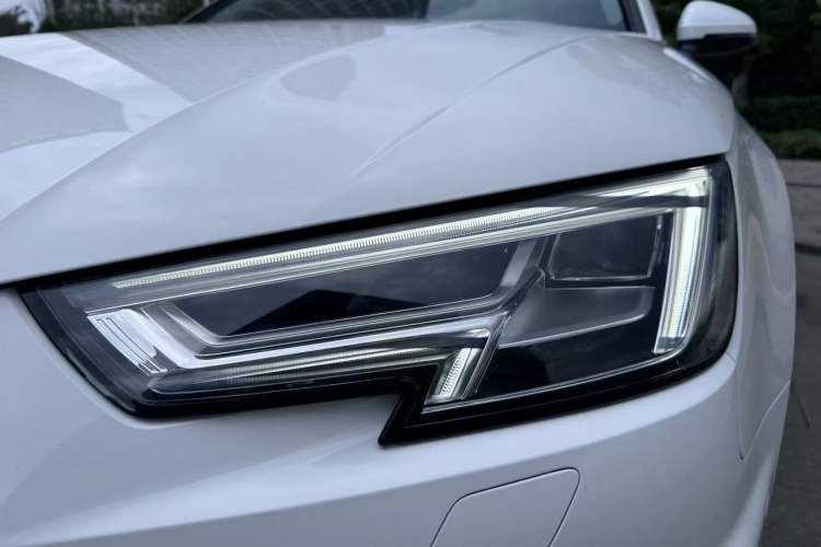 Used Audi A4L 2019 40 TFSI Fashion Version China V