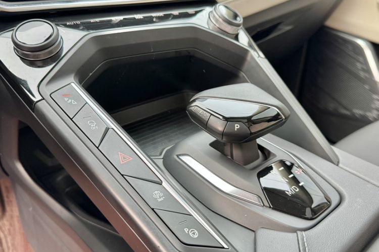 Used Lynk & Co 06 2023 Remix 1.5T Shero
