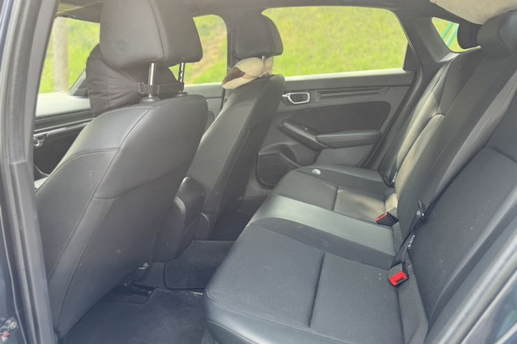 Used Honda Civic 2022 240TURBO CVT Dynamic Edition Interior 4