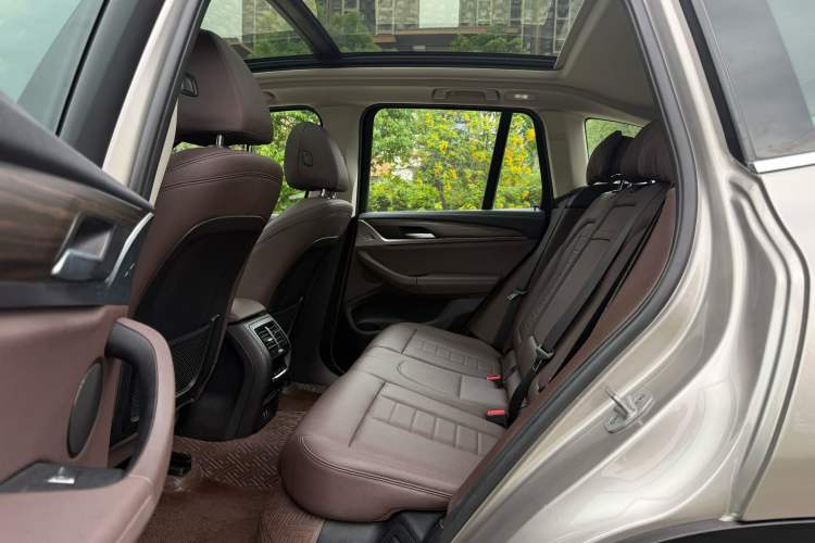 Used BMW iX3 2021 Leading Model Interior 1