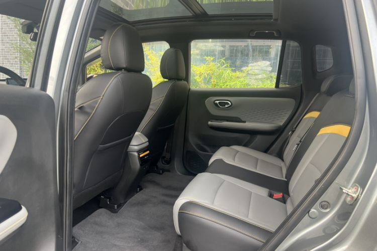 Used AION Y 2022 70 Intelligent Edition Lithium Iron Phosphate Interior 6