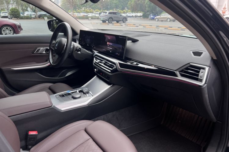 Used BMW i3 2023 eDrive 40 L Midnight Sports Package
