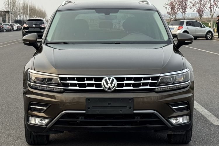 Used Volkswagen Tiguan L 2017 330TSI Automatic Two-Wheel Drive Flagship Edition Exterior 3