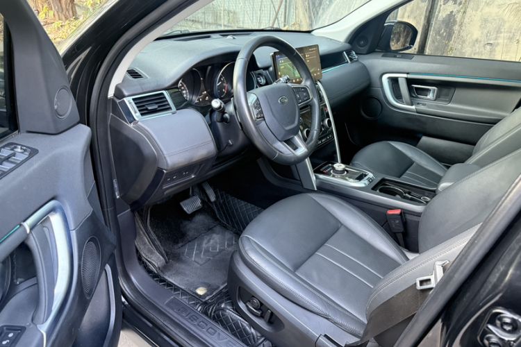 Used Land Rover Discovery Sport 2019 240 PS SE Version China VI Standard
