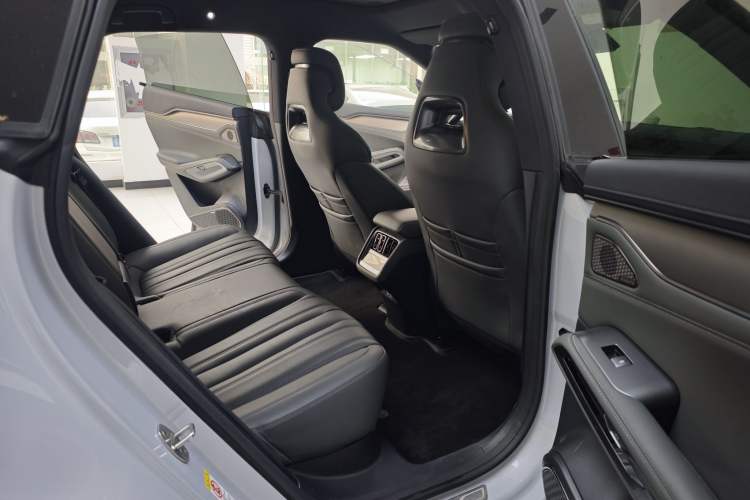 Used BYD Song L EV 2025 Intelligent Driving Version 662 km LiDAR Excellence Edition
