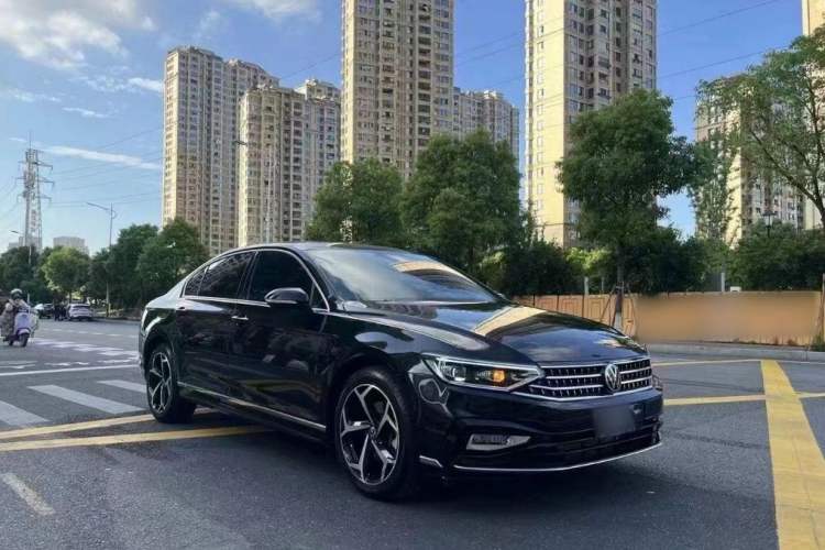 Used Volkswagen Magotan 2023 2 Million Units Limited Edition 330TSI DSG Leading Version