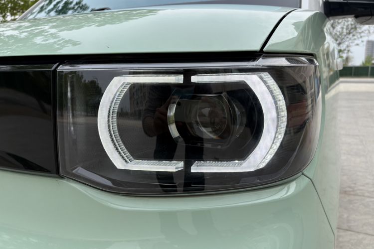 Used Wuling Hongguang MINIEV 2021 Macaron Fashion Model Lithium Iron Phosphate Left Front Headlight