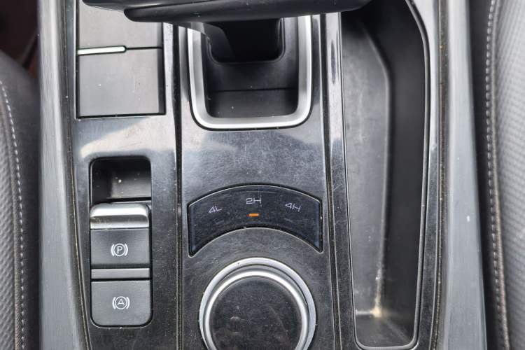 Used Great Wall Poer 2021 2.0T Commercial Version Automatic Diesel 4x4 Elite Long-Box GW4D20M
