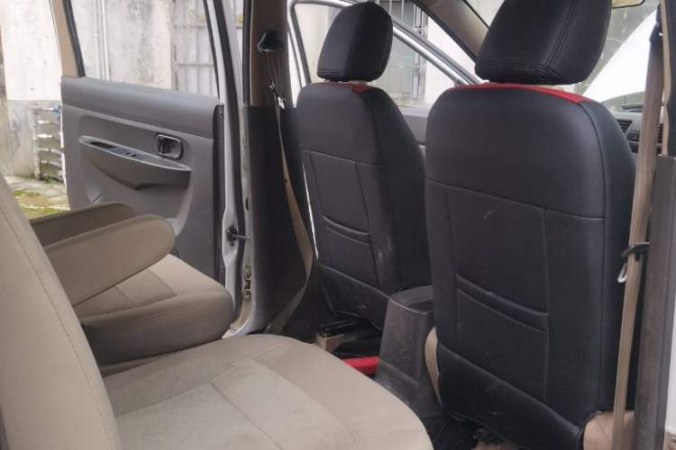 Used Wuling Hongguang 2014 1.2L S Standard Version China IV Standard Interior 4