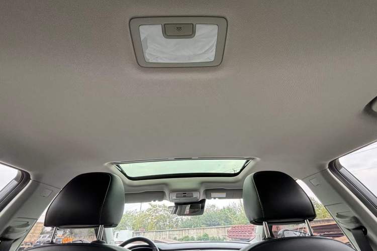 Used Roewe i6 MAX 2020 300TGI Automatic "Swell Cool Smart Drive" Edition