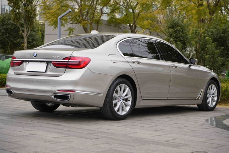 Used BMW 7 Series 2017 730Li Leading Model
