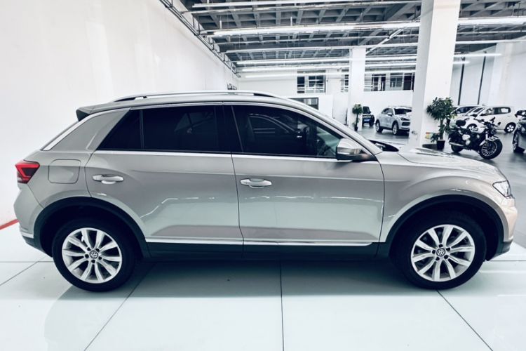 Used Volkswagen T-ROC 2018 230TSI DSG Two-Wheel Drive Advanced Version China V Standard
