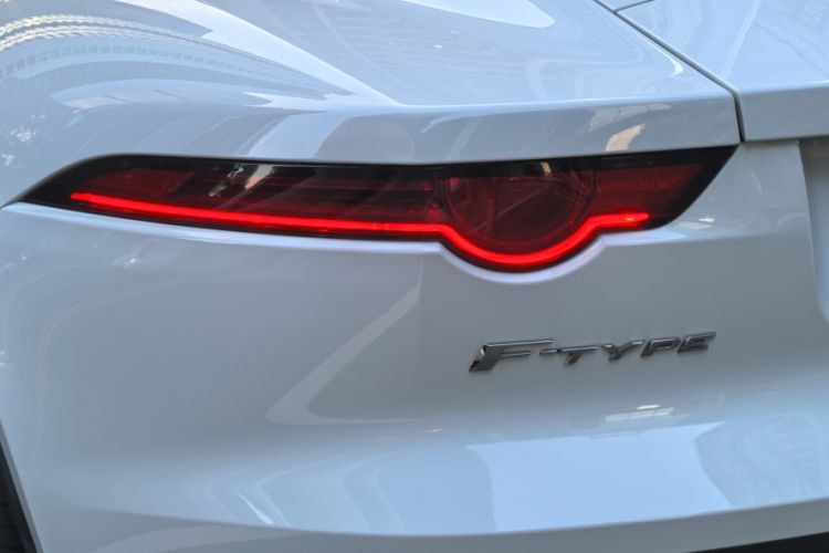 Used Jaguar F-TYPE 2019 2.0T Hardtop Version
