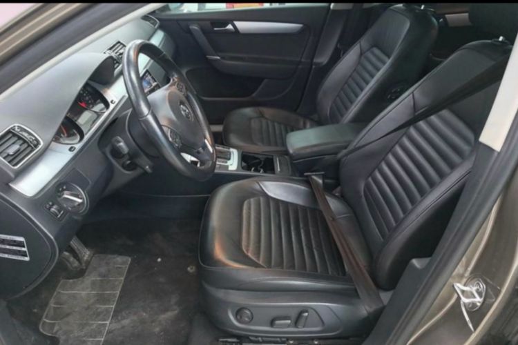 Used Volkswagen Magotan 2015 1.8TSI Advanced Model Interior 6