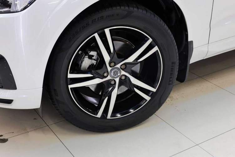 Used Volvo XC60 2018 T5 4x4 Smart & Sporty Edition Exterior 11