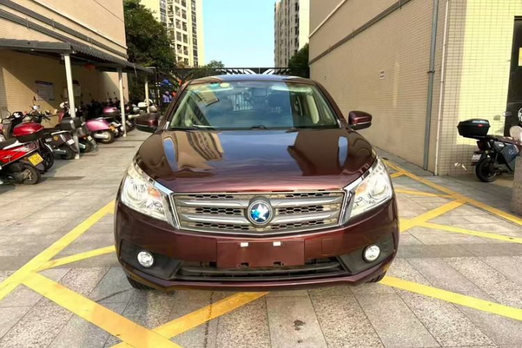 Used Venucia T70 2015 1.6L Manual Ruixing Edition Exterior 6