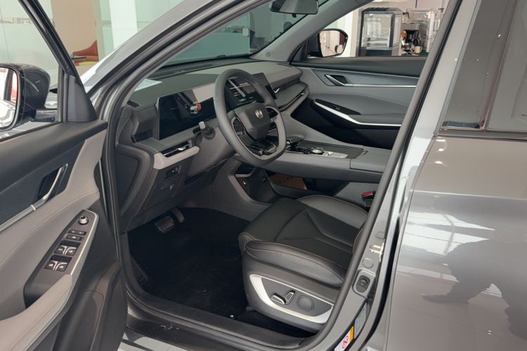 Used CHANGAN CS75 PLUS 2023 2nd Generation 1.5T Automatic Elite Version Driver Seat