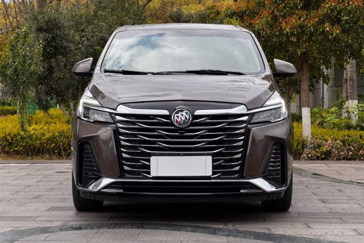 Used Buick GL8 2023 Land Executive Class Comfort Model