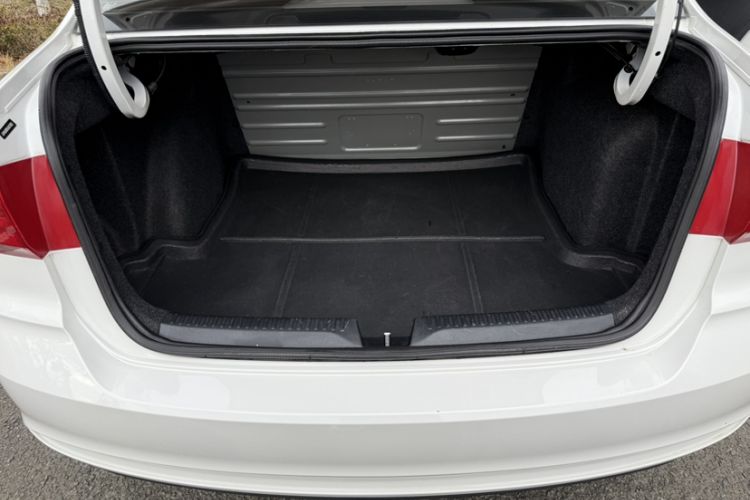 Used Volkswagen Santana 2018 1.5L Automatic Fashion Edition Trunk