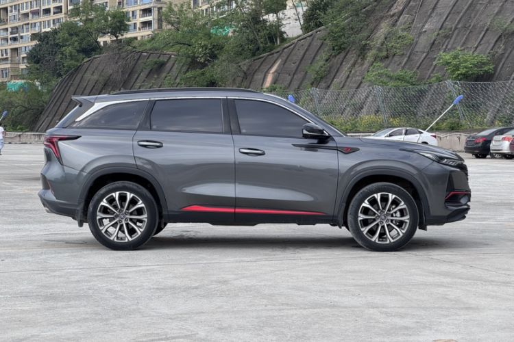 Used CHANGAN CS75 PLUS 2022 2.0T Automatic Pilot Version Exterior 6