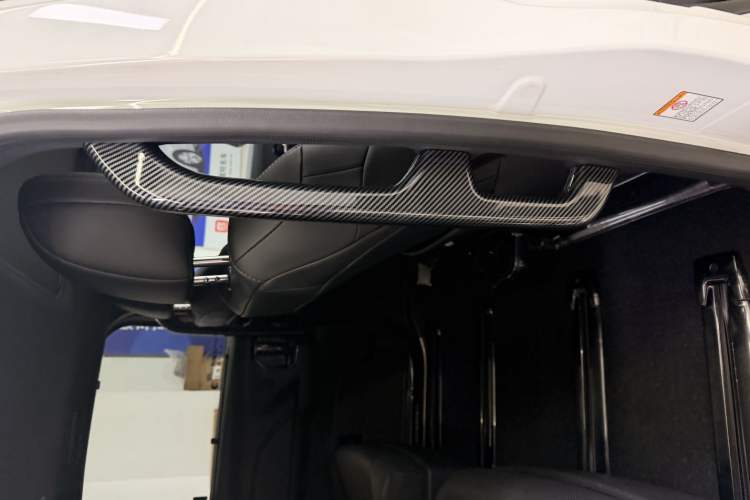 Used Toyota SIENNA 2024 2.5L Hybrid Four-Wheel Drive Luxury Edition Interior 11