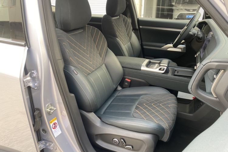 Used Deepal G318 2024 Four-Wheel-Drive Air Suspension Model