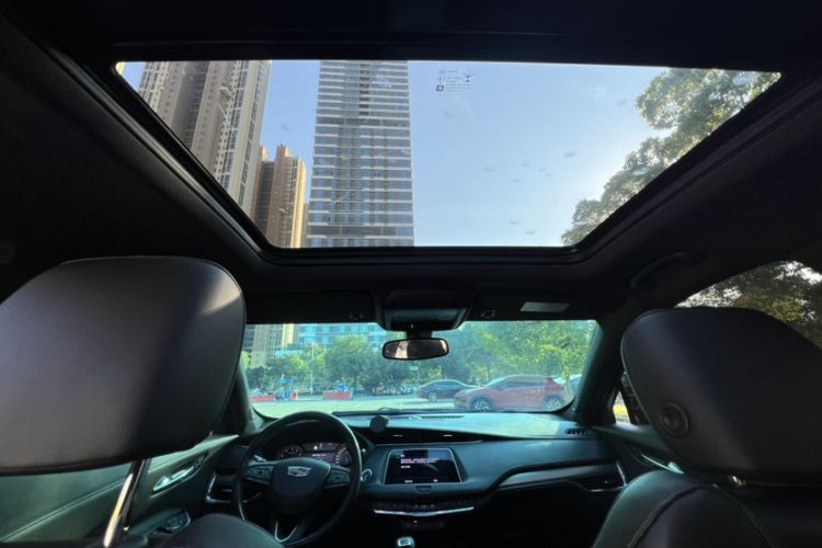 Used Cadillac XT4 2018 28T Two-Wheel Drive Leading Version
